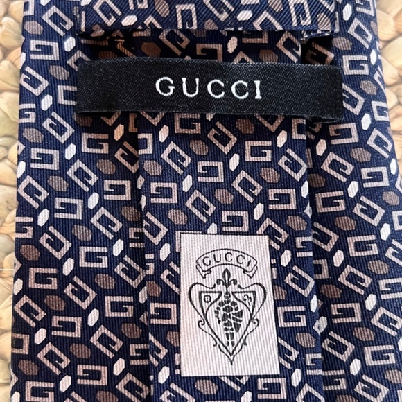 GUCCI Classic Designer Logo Tie 100% Silk Made in Italy - Picture 3 of 6